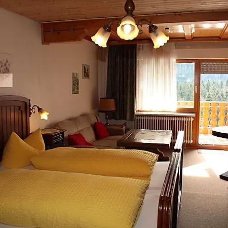 Schwarzwald-gasthof Hirsch 3*