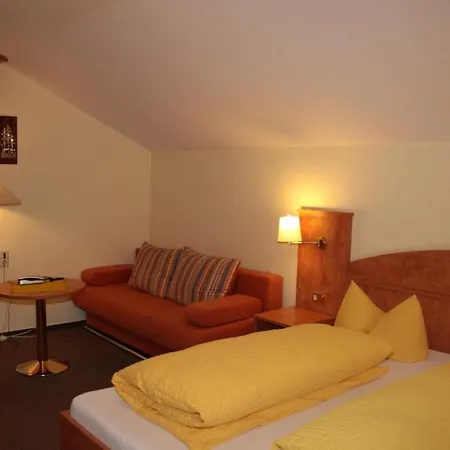 Schwarzwald-gasthof Hirsch Szálloda 3*